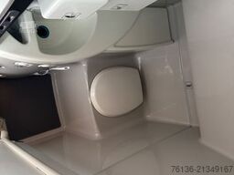 MAN Lions Coach R08 63 Sitze 3-Achsen 13.8m