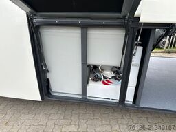 MAN Lions Coach R08 63 Sitze 3-Achsen 13.8m