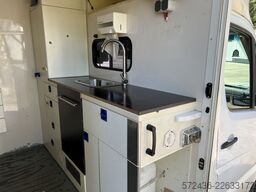 Mercedes-Benz Sprinter 322