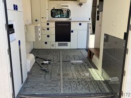 Mercedes-Benz Sprinter 322