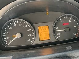 Mercedes-Benz Sprinter 322