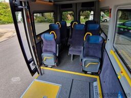 MERCEDES-BENZ 2 x Lagerfahrzeug Bürgerbus Niederflur 9 Sitze