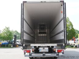 Lamberet refrigerated semi-trailer / Carrier