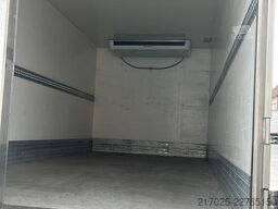 Mercedes-Benz Atego 818