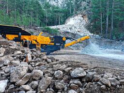 FABO crusher 150-300 TPH Mobile Jaw Crusher