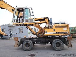 LIEBHERR A 932 Litronic, läuft, reparaturbedürftig
