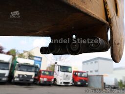 LIEBHERR A 932 Litronic, läuft, reparaturbedürftig