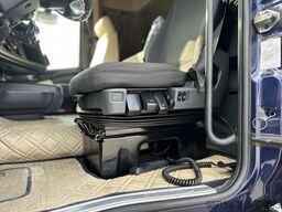 SCANIA R 560