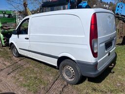 MERCEDES-BENZ Vito Kasten 109 CDI lang - AHK - 3 Sitze