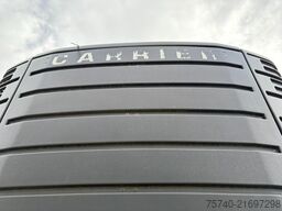 Schmitz SKO 18/LZG + STUURAS + LOADLIFT + CARRIER