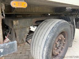 Schmitz 2 axles + STUURAS + LOADLIFT + CARRIER MAXIMA 1300