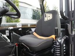 JCB 540-140 telescopic loader / 14 m range