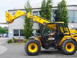JCB 535-95 / 3.5 T / range 9.5 m / joystick