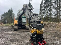 Volvo ec210cl excavator w/ rototilt, sanding bucket and