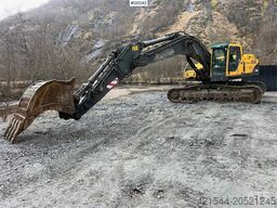 Volvo EC360 BLC excavator w/ Teeth bucket, video