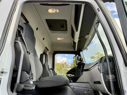 Mercedes-Benz Antos 1827 Carrier Supra 1150 / Euro 6 / LBW