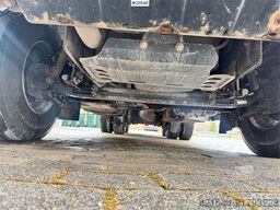 MAN TGS 26.420 6x4 hooklift truck – container – crane