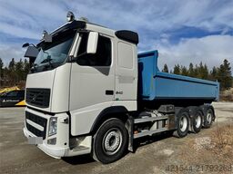 Volvo FH540 8x4 Tridem hook loader – box – 167,000 km! W