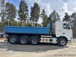Volvo FH540 8x4 Tridem hook loader – box – 167,000 km! W
