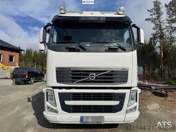 Volvo FH540 8x4 Tridem hook loader – box – 167,000 km! W