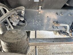 Volvo FH540 8x4 Tridem hook loader – box – 167,000 km! W