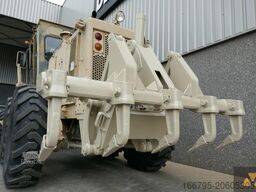 Caterpillar 130G Ex-army