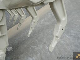 Caterpillar 130G Ex-army