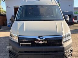  Julia Camper - Yellowstone 4x4 - M.A.N.