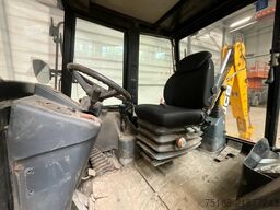 JCB 2 CX Streetmaster 4 WS