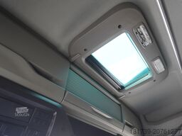 MAN TGX 18.470 / 2022 / Curtainsider 19 EPAL