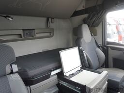 MAN TGX 18.470 / 2022 / Curtainsider 19 EPAL