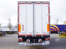 Mercedes-Benz Actros 1835 E6 4×2 / Curtainsider 21 pal