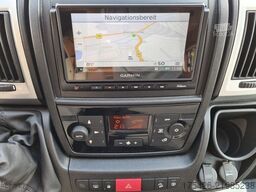 LMC Cruiser 663 G Grey Selection 150 *Solar + WR*