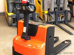 Toyota LWE 180 - Service Neu - Nur 985 Std.