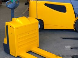 Jungheinrich EJE 220 - Service Neu - Batterie 80% -  2t