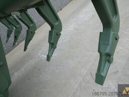 Caterpillar 130G Ex-army