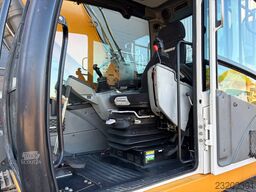 Liebherr R922LC