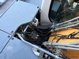 Liebherr R922LC