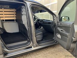 VW Caddy Cargo 2.0 TDI Style Automaat Leder Stuurw...