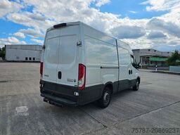IVECO 35S16 A8 V L, mittellang & hoch, kleiner Schaden