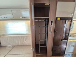 BÜRSTNER Lyseo T 744 *2x Hubbett*2xTV*MaxxFan*Navi*Solar