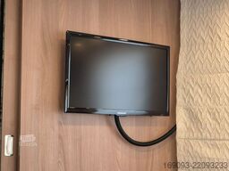 BÜRSTNER Lyseo T 744 *2x Hubbett*2xTV*MaxxFan*Navi*Solar
