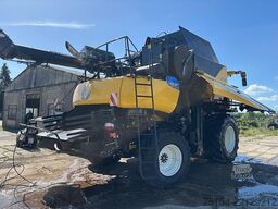 New Holland CR8.80 MY21