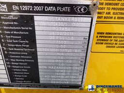 D.A.F. LF 55.220 4x2 RHD Whale vacuum tank 7.5 m3
