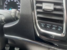 FORD TOURNEO CUSTOM 320 L2 Titanium 96 kW 9-Sitzer