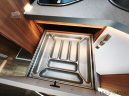 WEINSBERG 700 ME CaraSuite EINZEL.&HUBBETT AUTOMATIK+160PS