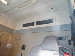 RENAULT T460.18, KLEIDER KOFFER