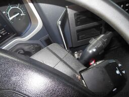 RENAULT T460.18, KLEIDER KOFFER