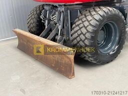 Takeuchi TB 295 W Powertilt