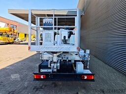 Nissan Cabstar 35.13 NT400 Multitel MX 250